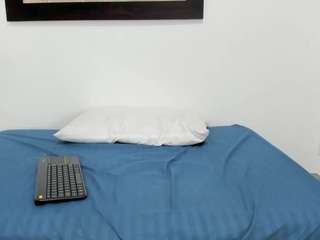 Roxanamun nude on webcam live hottest sex chat
