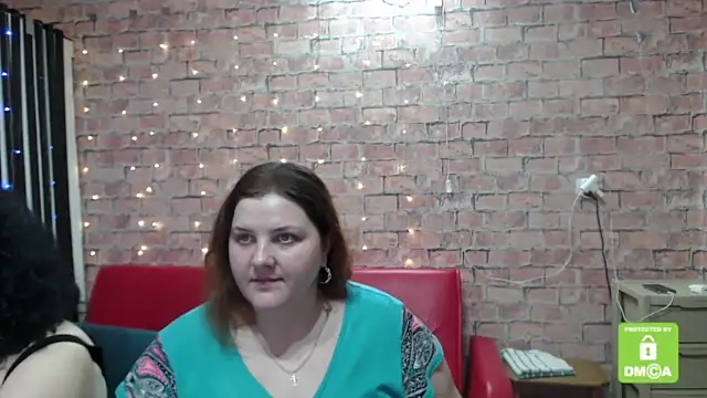 Taisia_W naked strip on webcam for live sex chat