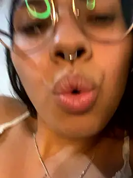 Argentiinita naked strip on webcam for live sex chat