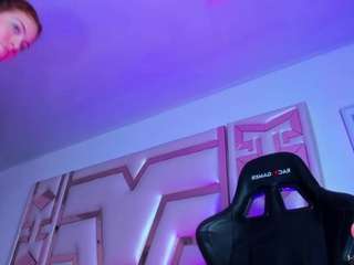 Chloee-evans1 nude on webcam live hottest sex chat