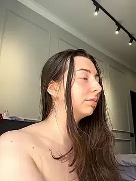 curvyflawless naked strip on webcam for live sex chat