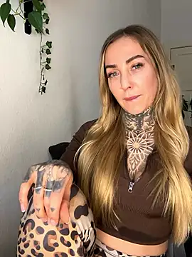 ElenaHaze naked strip on webcam for live sex chat