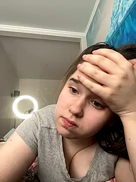 HornyGirlH naked strip on webcam for live sex chat