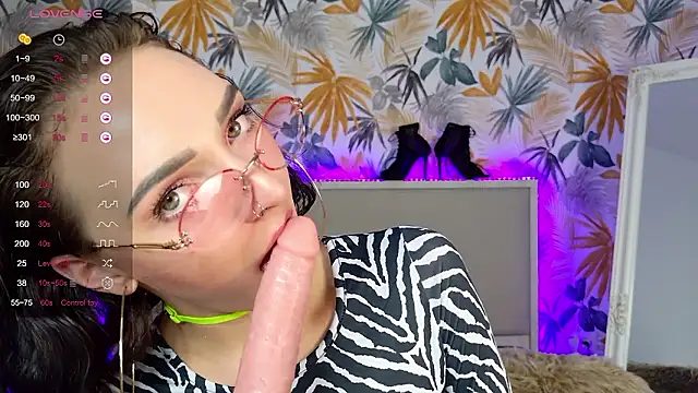 MonicaTanzX naked strip on webcam for live sex chat