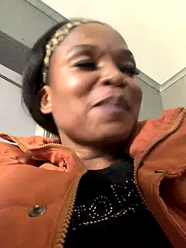 slimcateee naked strip on webcam for live sex chat