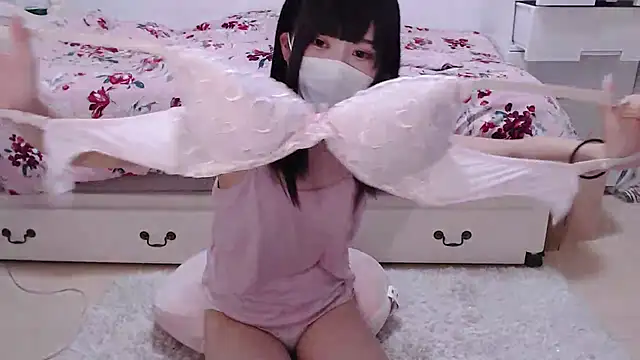 AMI___oO naked strip on webcam for live sex chat