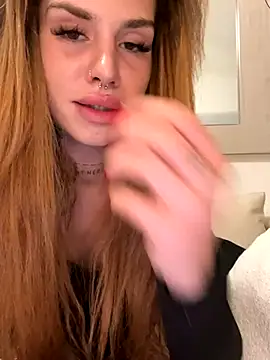 EmiliaCatalina naked strip on webcam for live sex chat