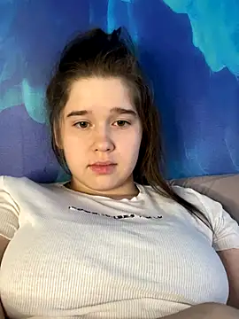 HornyGirlH naked strip on webcam for live sex chat