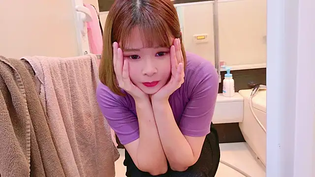 Megu_Melon naked strip on webcam for live sex chat