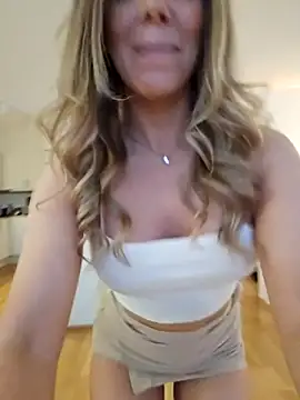novaforyou1 naked strip on webcam for live sex chat