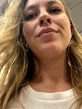 Sweet___Emily naked strip on webcam for live sex chat