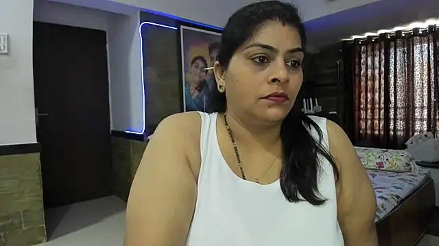 tarivishu23 naked strip on webcam for live sex chat