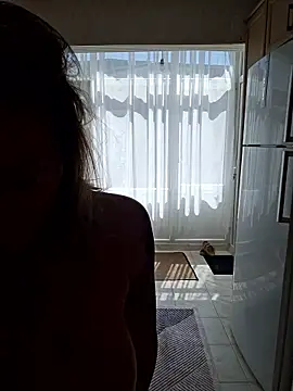 Tattooed_curvy_mommaxoxo naked strip on webcam for live sex chat