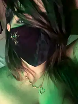 Wildbitchfucks naked strip on webcam for live sex chat