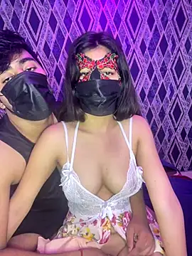 CHILL__HOUSE naked strip on webcam for live sex chat
