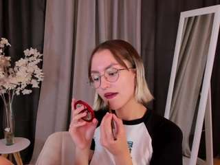 Julierayls nude on webcam live hottest sex chat