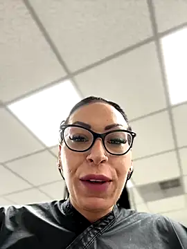 annablisss Free Live Sex Cam from Stripchat