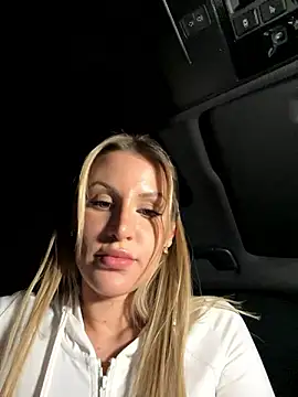 jasminesummer Free Live Sex Cam from Stripchat