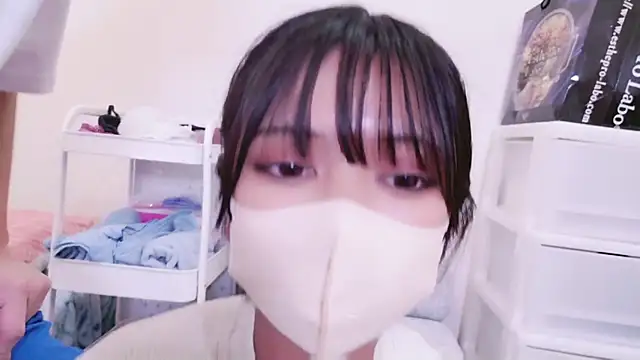 POCARI_SWEAT Free Live Sex Cam from Stripchat