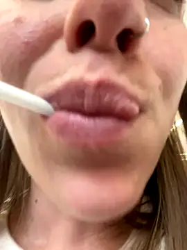 Sweet___Emily Free Live Sex Cam from Stripchat