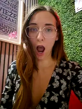 The_Snowwhitee Free Live Sex Cam from Stripchat