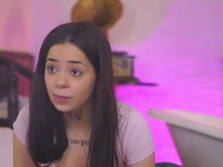 amberwu Nudes and Live Cam