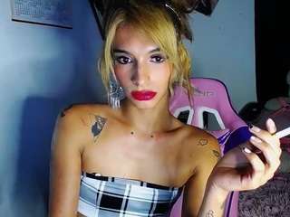 dyhana Nudes and Live Cam
