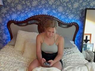 sweettotty Nudes and Live Cam