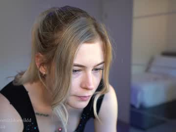 Chloe , ♡︎ Nudes and Live Cam