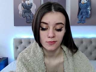 ellamio Nudes and Live Cam