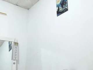 little-valeriee Nudes and Live Cam