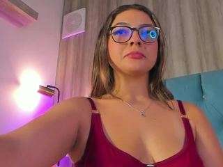 lolalopezz Nudes and Live Cam