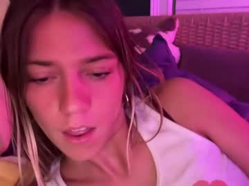 Olivia Nudes and Live Cam