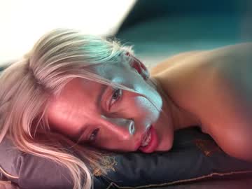 Jane Nudes and Live Cam