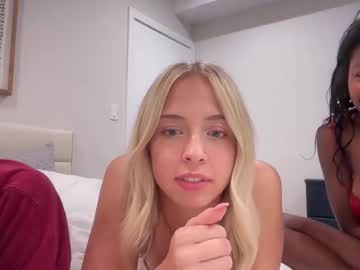 Kay Nudes and Live Cam