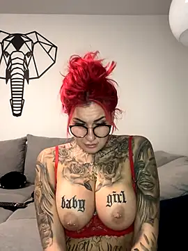 Mia_Fuchs Nudes and Live Cam