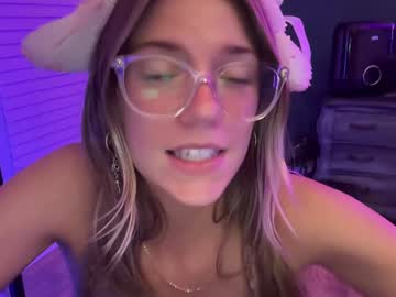 Olivia Nudes and Live Cam