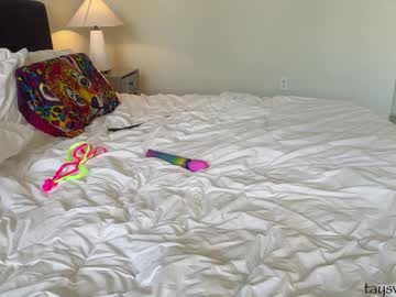 PHOENIX TAYLOR Nudes and Live Cam