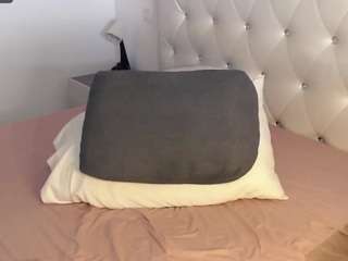 alesaa Nudes and Live Cam