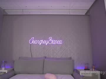 Bianca Nudes and Live Cam
