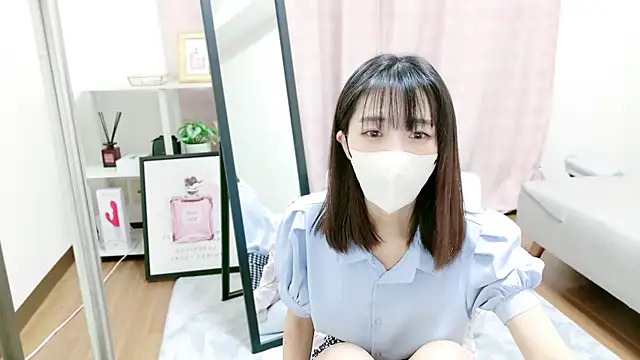 -chiaki_- Nudes and Live Cam