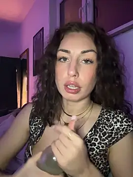Estherjizz Nudes and Live Cam