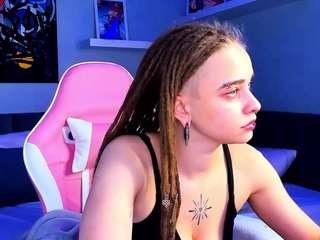 lorireedd Nudes and Live Cam