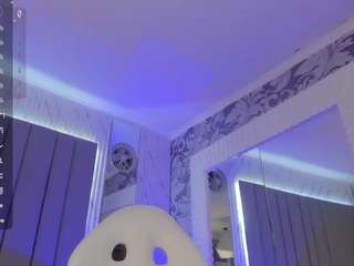 anii-fox Nudes and Live Cam