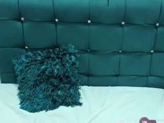 mature-isabella Nudes and Live Cam