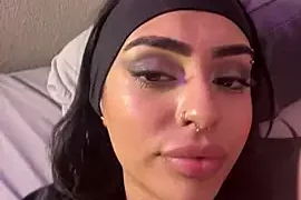 ThickerThanYoBitch Nudes and Live Cam