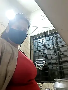Tishani Nudes and Live Cam