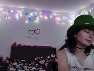 yrenex Nudes and Live Cam