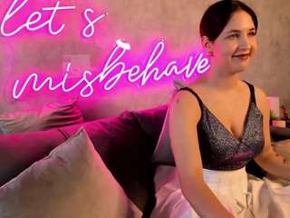 eveline-scrudge Nudes and Live Cam