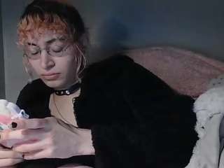 pink-maiden Nudes and Live Cam